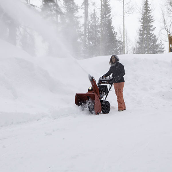 Honda HSS928AWD/AAW: Conquer Any Snowfall with this Powerful 28" Two-Stage Snow Blower - Ultimate Winter Solution