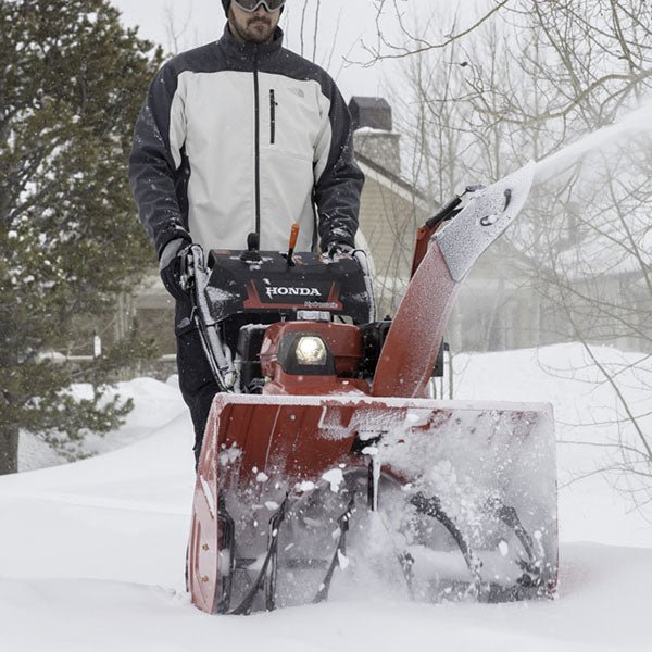 Honda HSS1332: Conquer Deep Snow with a Powerful 32" Track Drive Snow Blower
