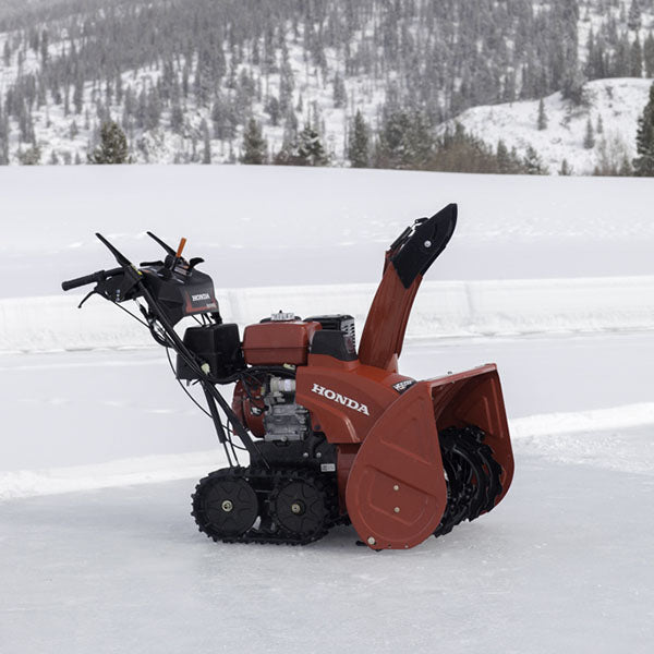 Honda HSS1332: Conquer Deep Snow with a Powerful 32" Track Drive Snow Blower